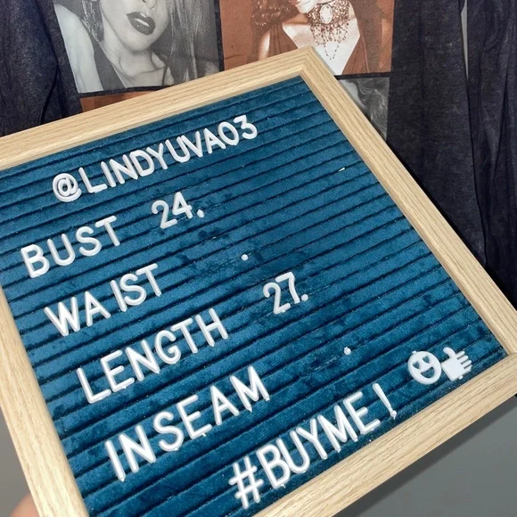 EUC Aaliyah Y2K One In A Million Album Graphic Long Sleeve Tee Size Large - Picture 6 of 6